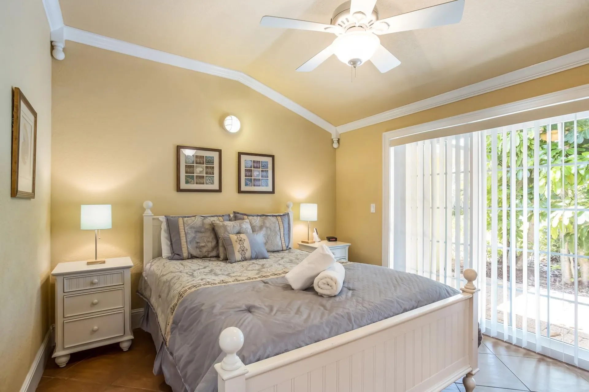 6606 Holmes Boulevard Holmes Beach FL 34217