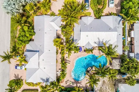 6606 Holmes Boulevard Holmes Beach FL 34217