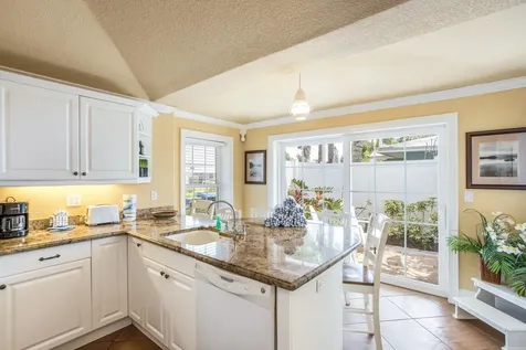 6606 Holmes Boulevard Holmes Beach FL 34217
