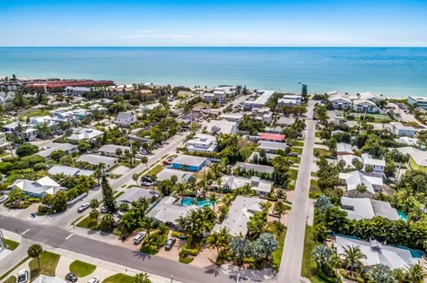 6606 Holmes Boulevard Holmes Beach FL 34217