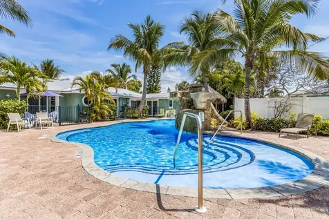 6606 Holmes Boulevard Holmes Beach FL 34217