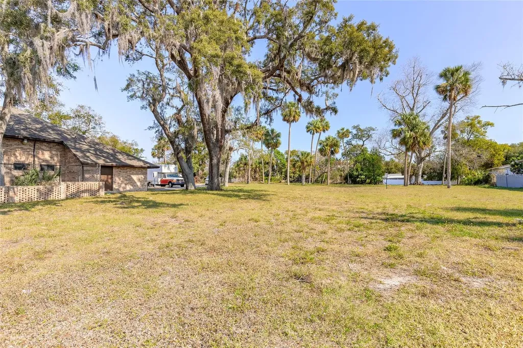 629 N Ridgewood Avenue Daytona Beach FL 32114