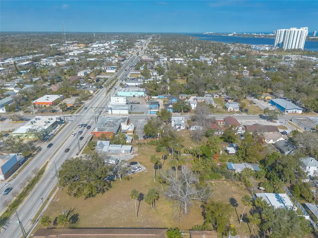629 N Ridgewood Avenue Daytona Beach FL 32114
