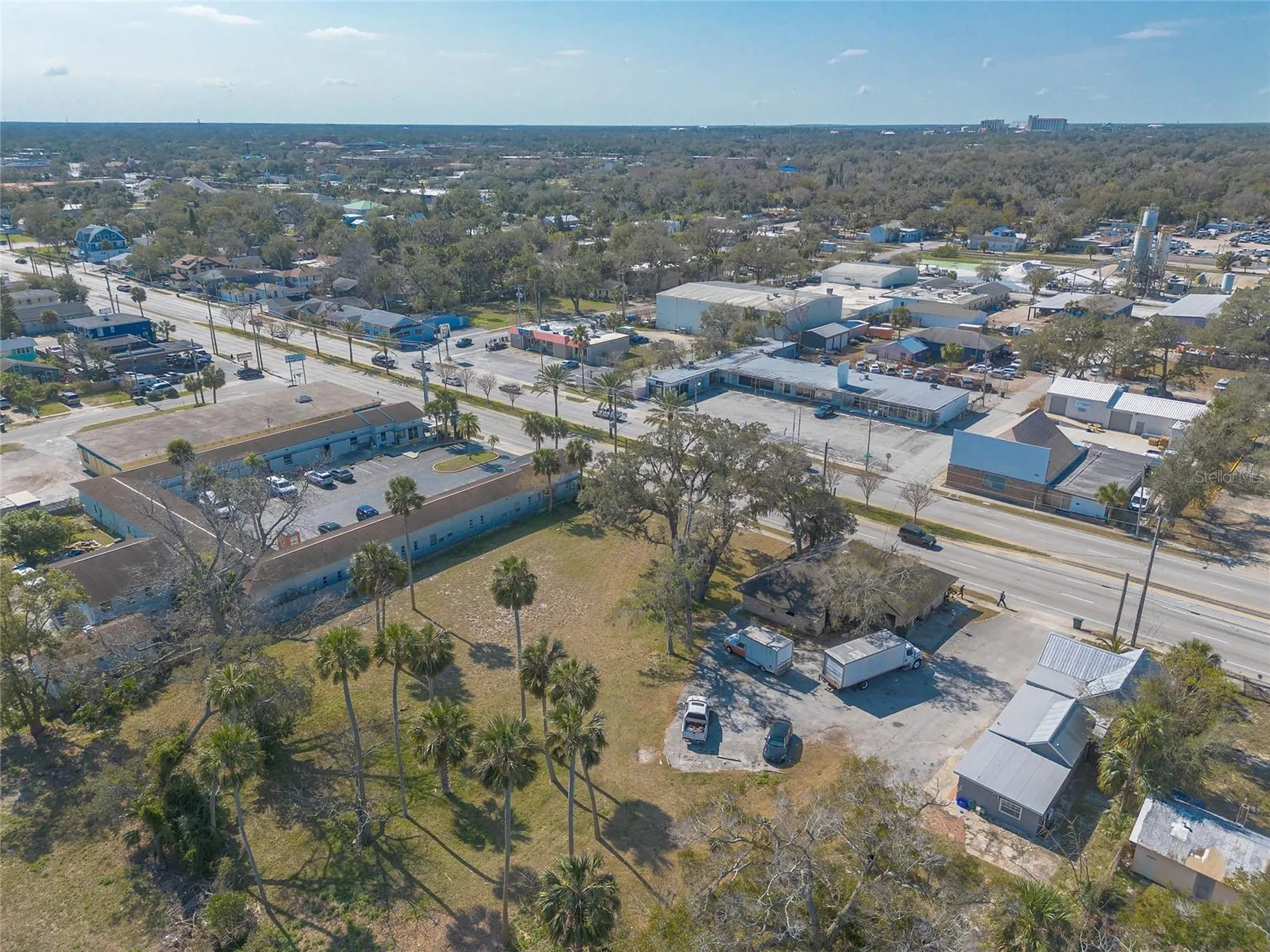 629 N Ridgewood Avenue Daytona Beach FL 32114