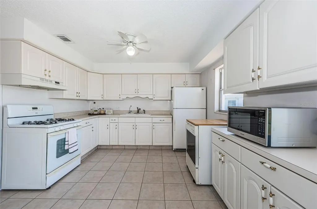 10022 Lily Street N Pinellas Park FL 33782