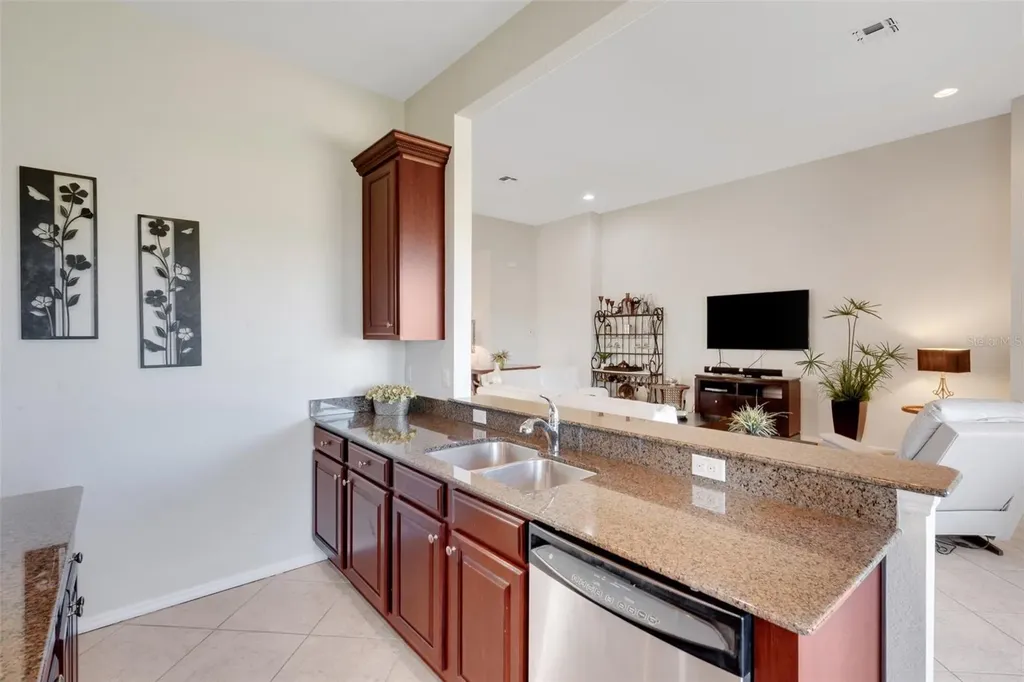 280 Del Sol Avenue Davenport FL 33837