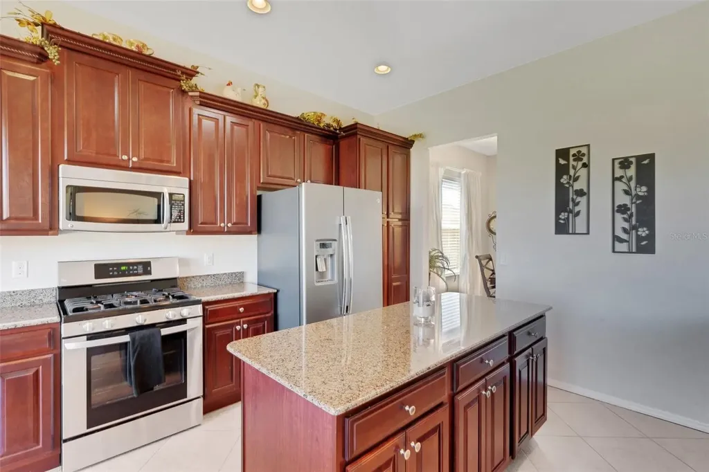 280 Del Sol Avenue Davenport FL 33837