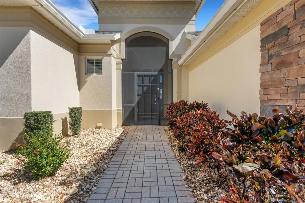 280 Del Sol Avenue Davenport FL 33837