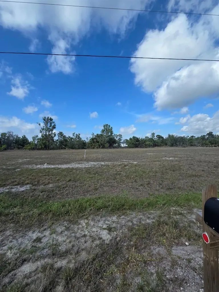 3813 NW 46th Lane Cape Coral FL 33993