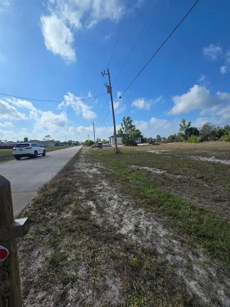 3813 NW 46th Lane Cape Coral FL 33993