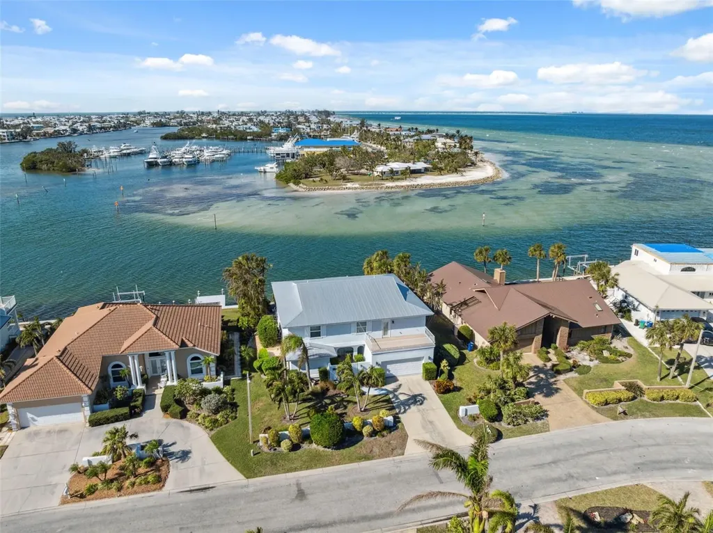 727 Key Royale Drive Holmes Beach FL 34217