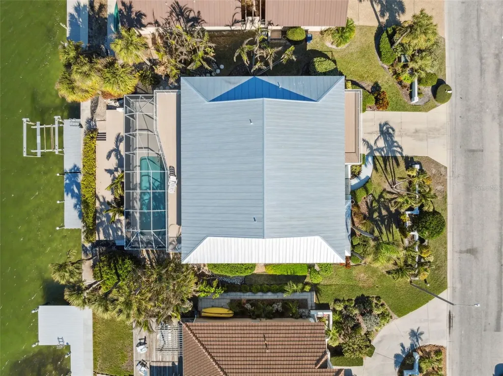 727 Key Royale Drive Holmes Beach FL 34217