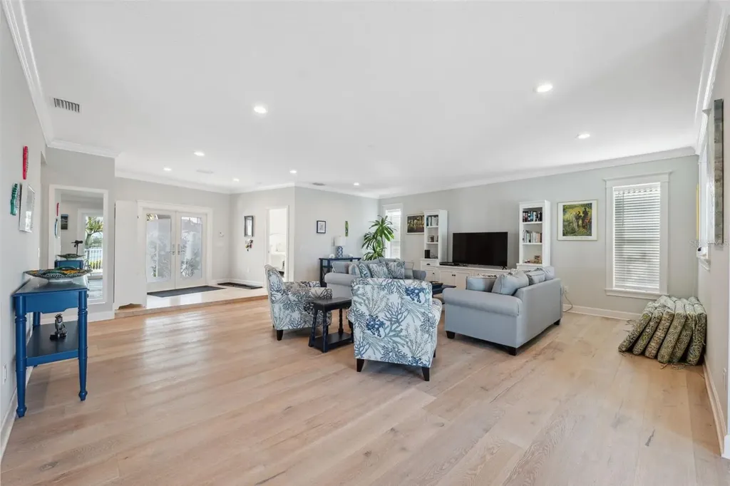 727 Key Royale Drive Holmes Beach FL 34217