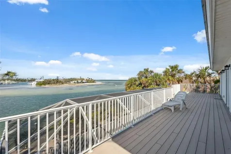 727 Key Royale Drive Holmes Beach FL 34217