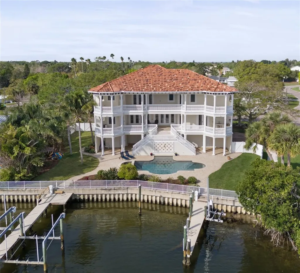 1855 Bayou Grande Boulevard NE St Petersburg FL 33703