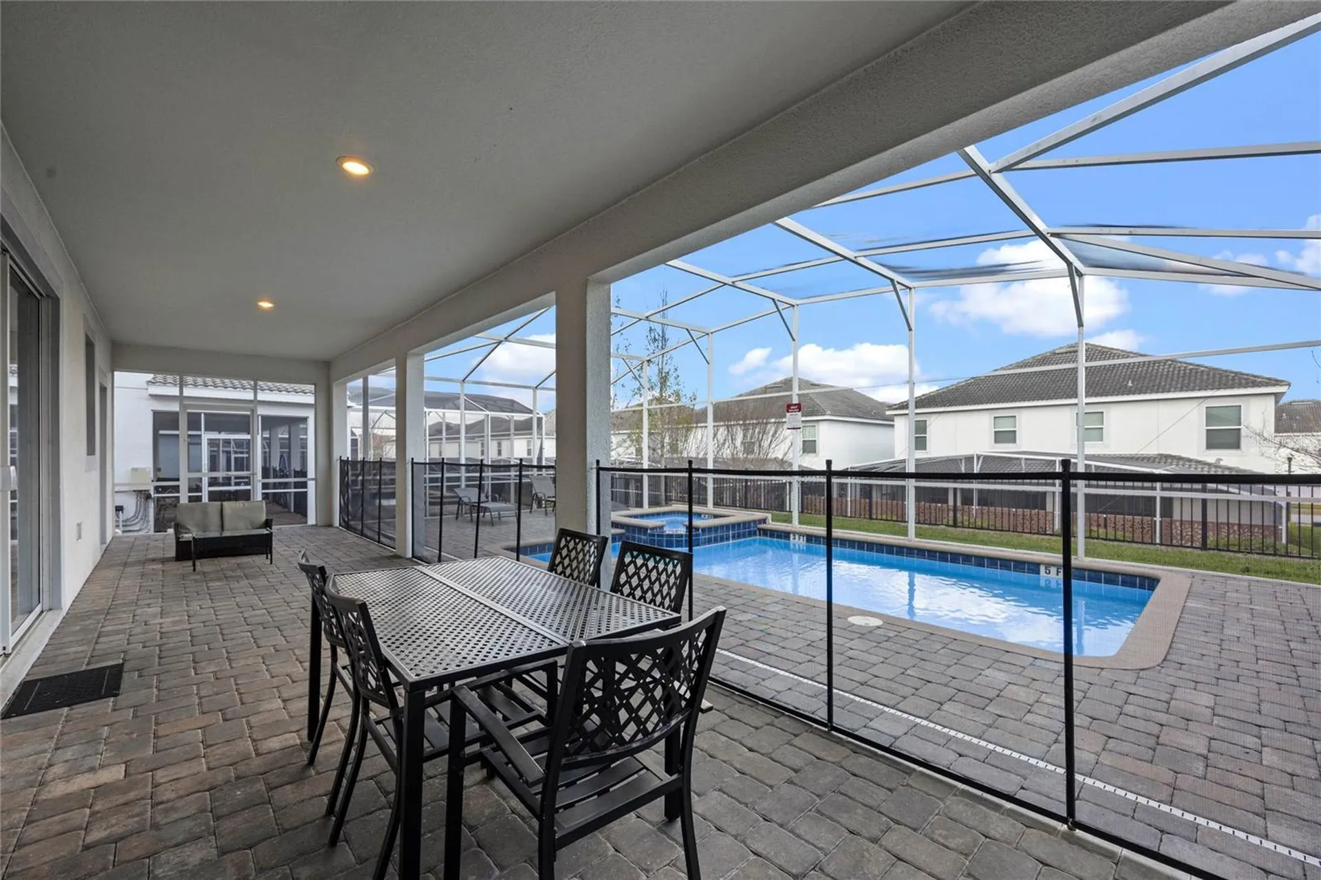 1585 Plunker Davenport FL 33896