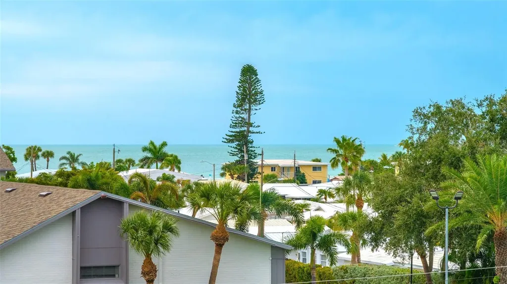 1200 E Peppertree Lane Sarasota FL 34242