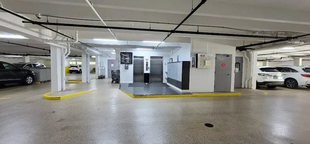 1200 E Peppertree Lane Sarasota FL 34242