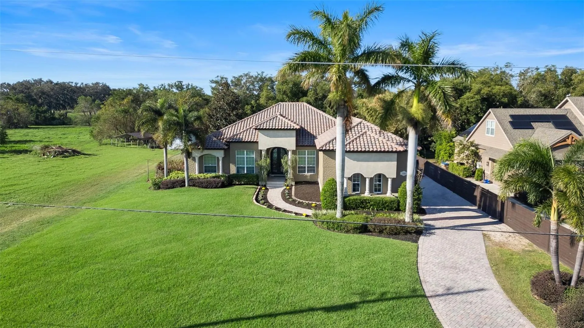 1384 E Lake Shore Boulevard Kissimmee FL 34744
