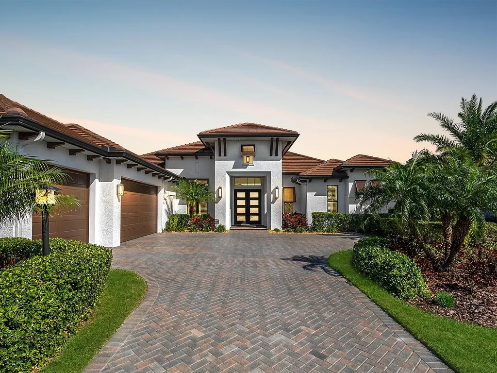 712 Crosswind Avenue Sarasota FL 34240