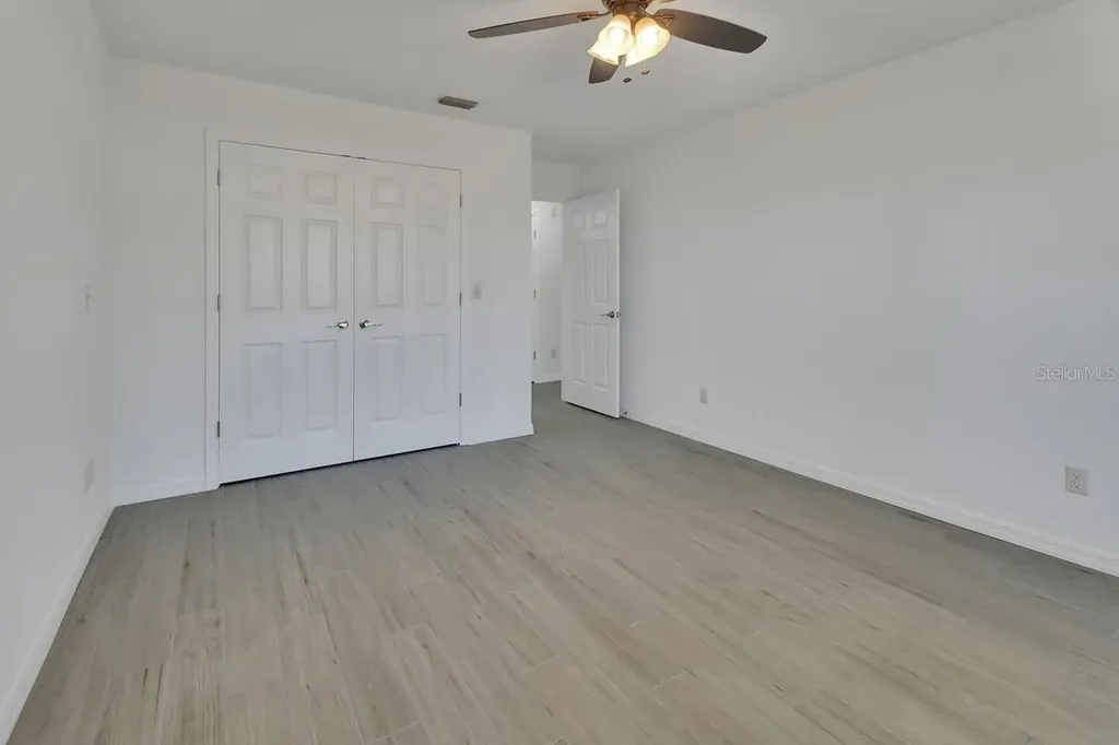 2400 S Glen Eagles Drive Deland FL 32724