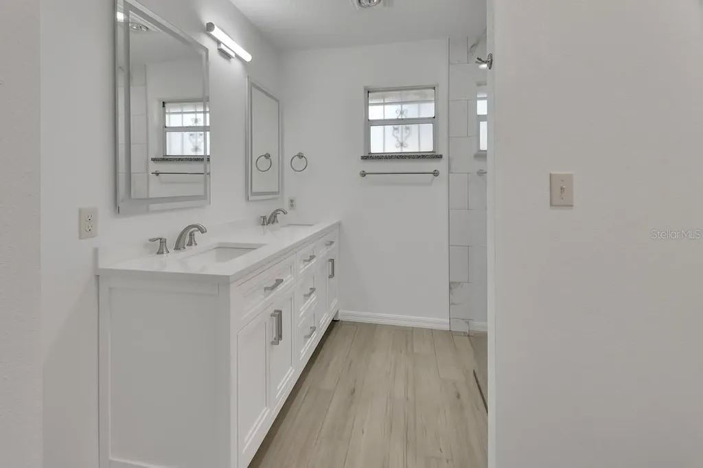 2400 S Glen Eagles Drive Deland FL 32724