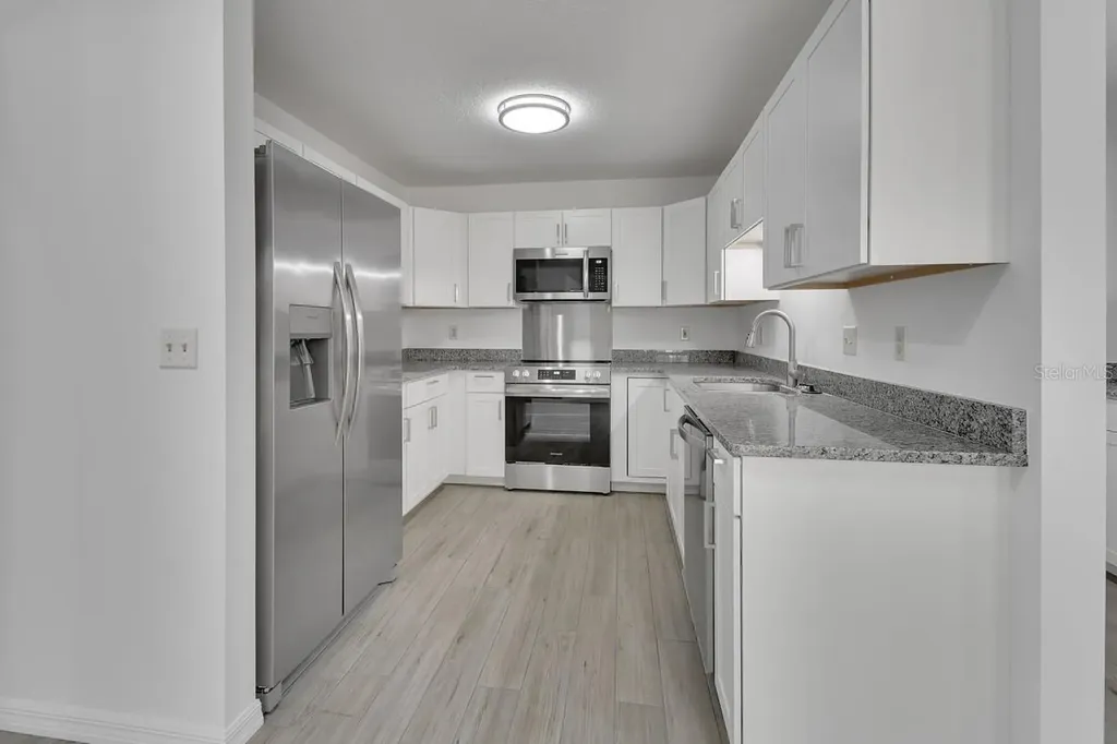 2400 S Glen Eagles Drive Deland FL 32724