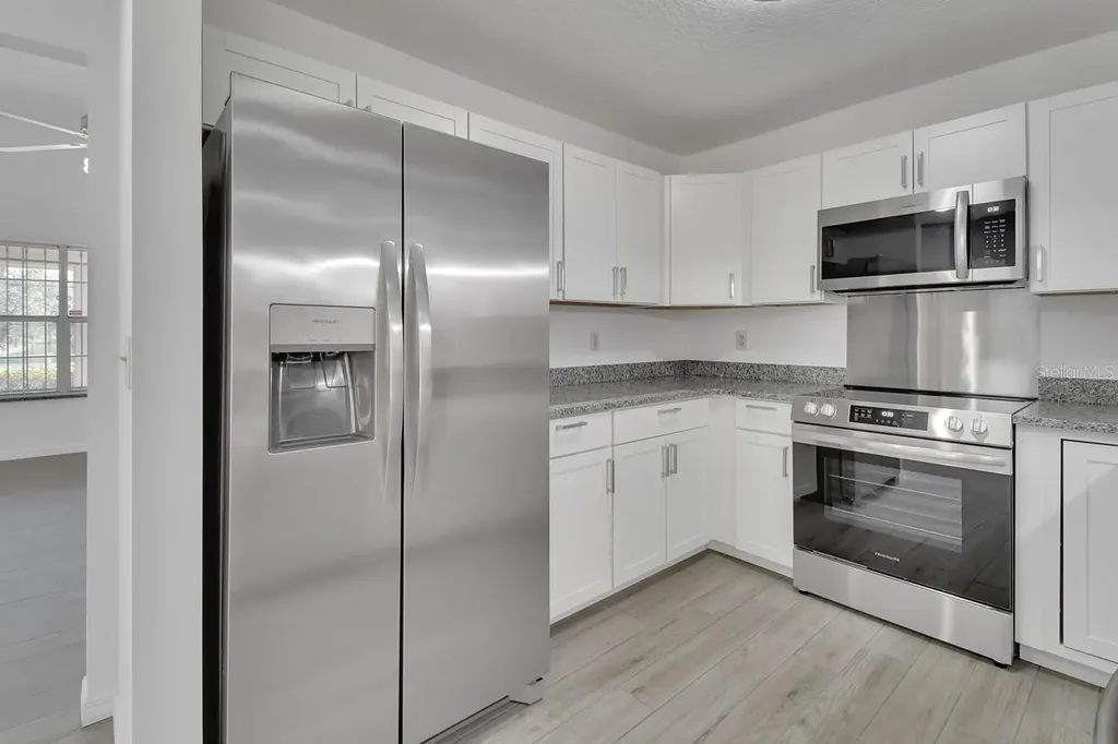 2400 S Glen Eagles Drive Deland FL 32724