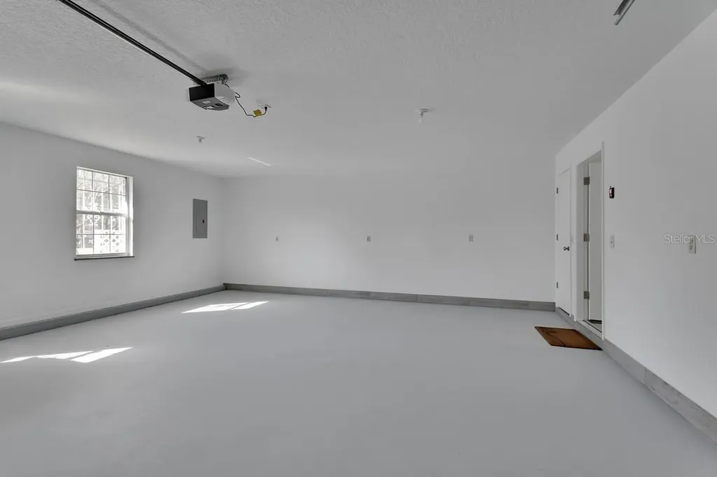 2400 S Glen Eagles Drive Deland FL 32724