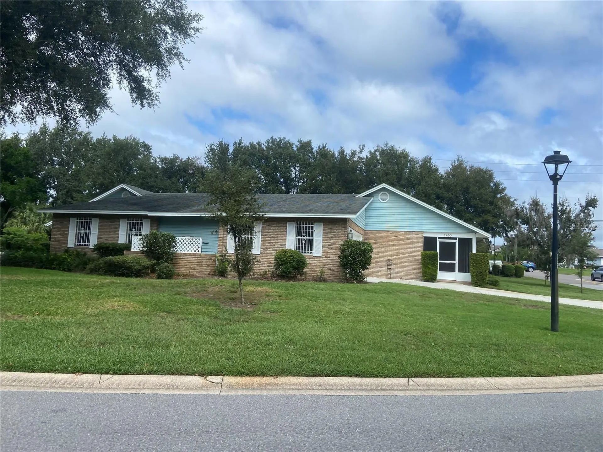 2400 S Glen Eagles Drive Deland FL 32724