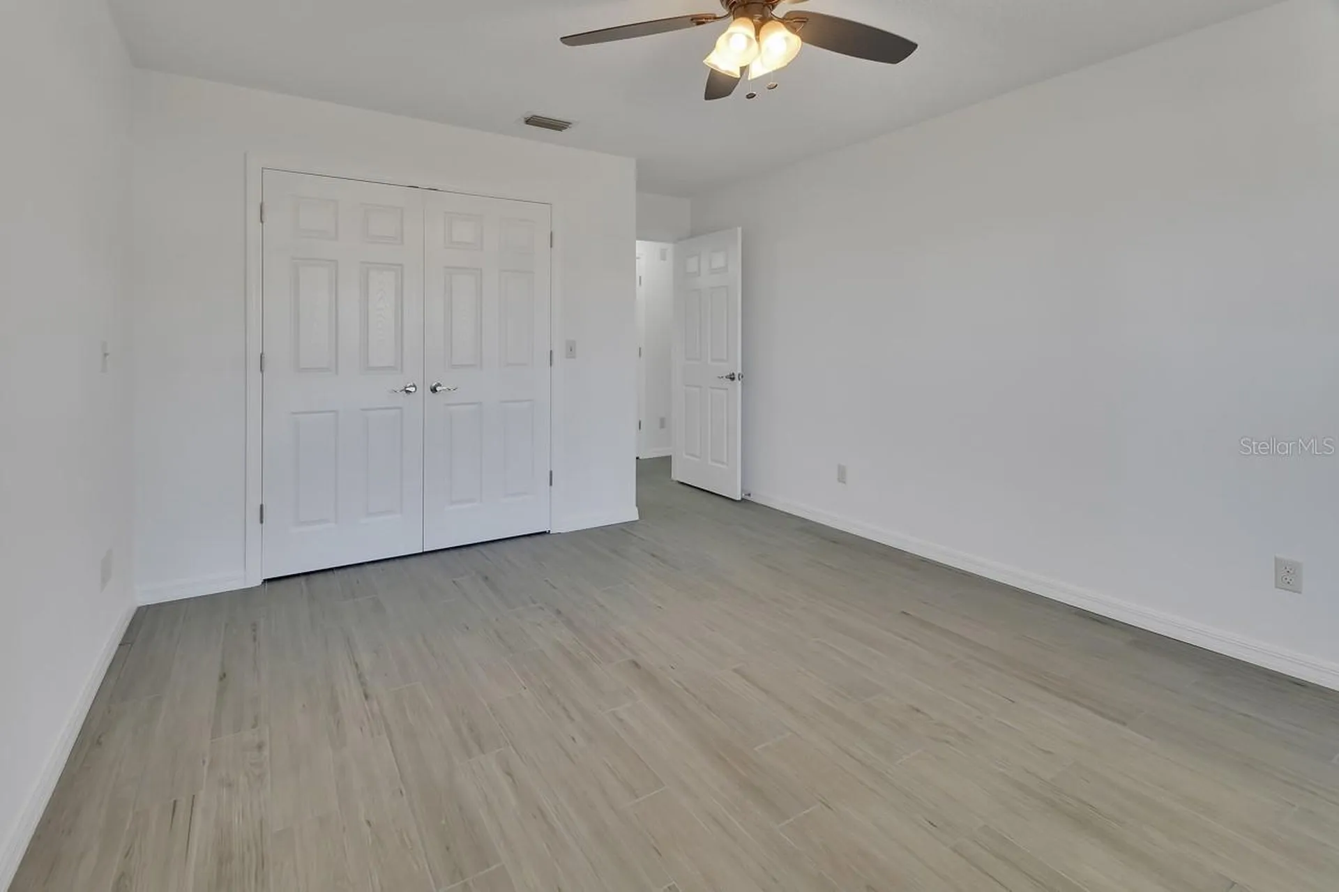 2400 S Glen Eagles Drive Deland FL 32724