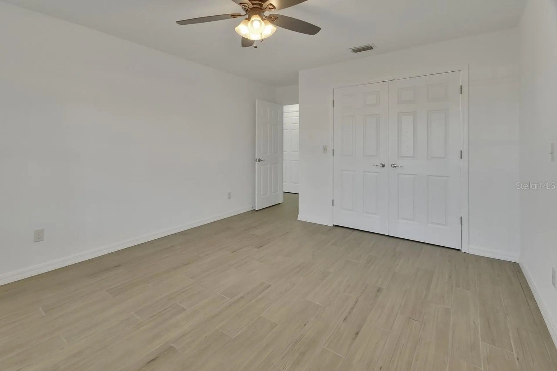 2400 S Glen Eagles Drive Deland FL 32724