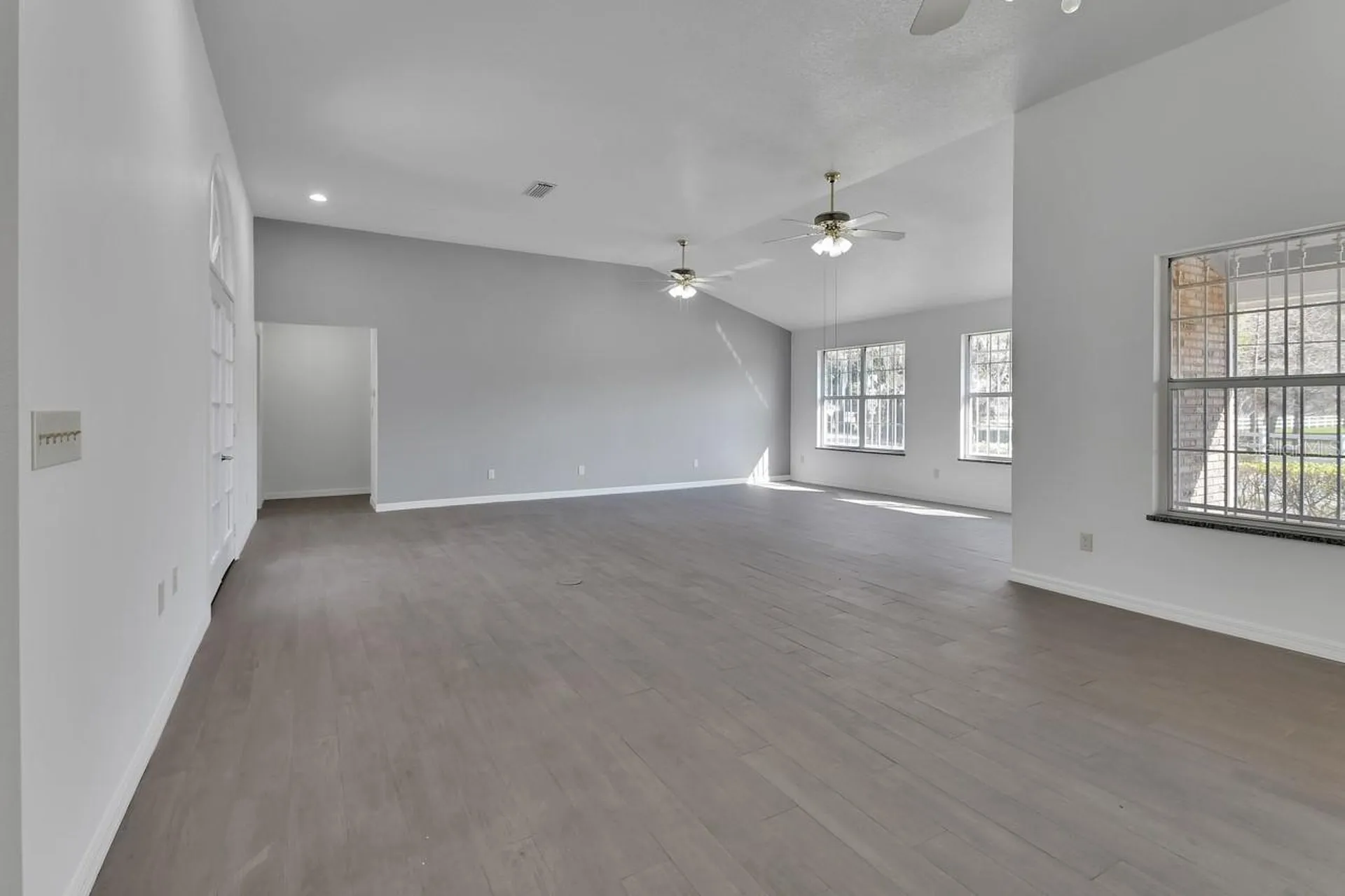 2400 S Glen Eagles Drive Deland FL 32724