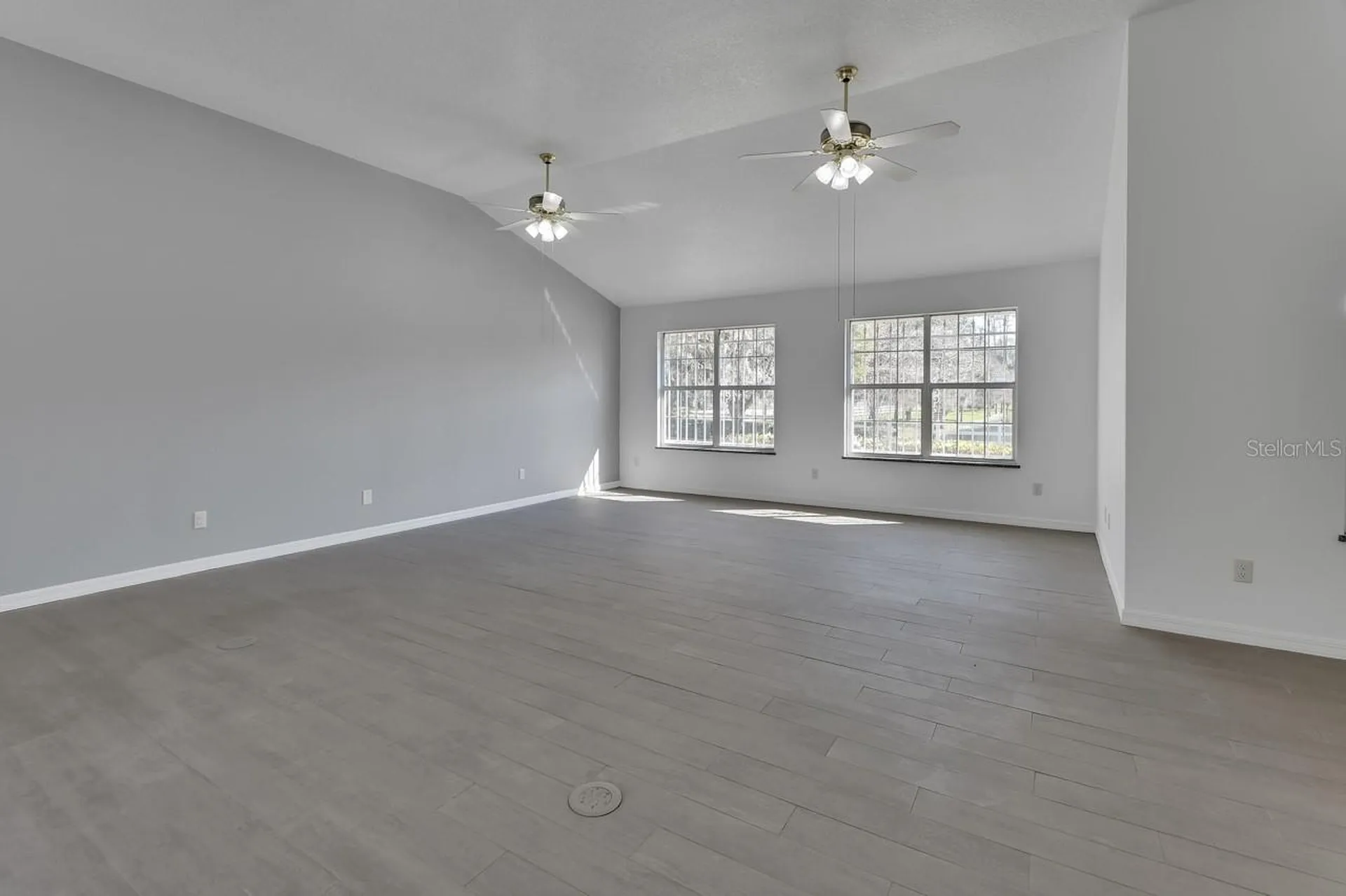 2400 S Glen Eagles Drive Deland FL 32724