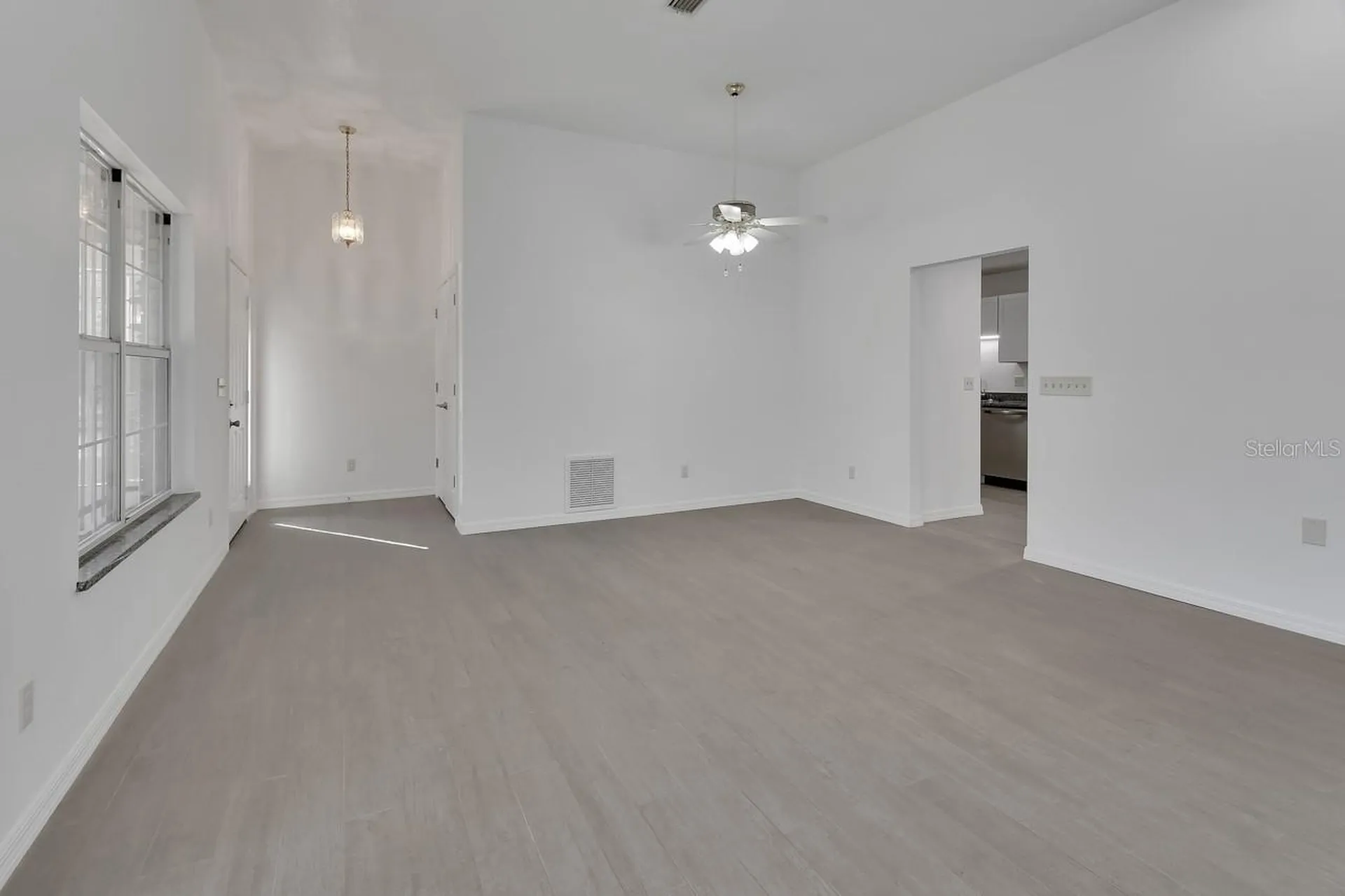 2400 S Glen Eagles Drive Deland FL 32724