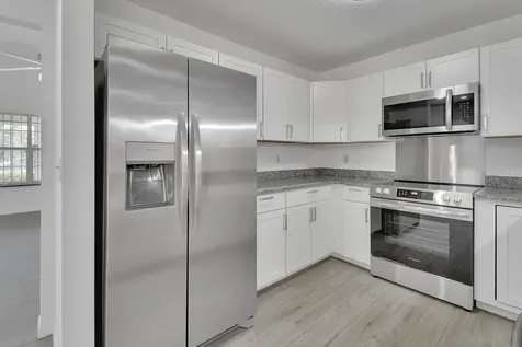 2400 S Glen Eagles Drive Deland FL 32724
