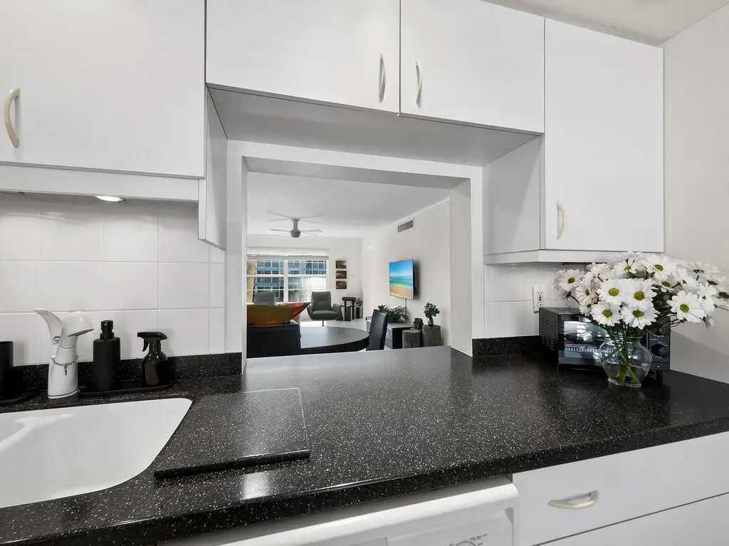 4400 Exeter Drive Longboat Key FL 34228