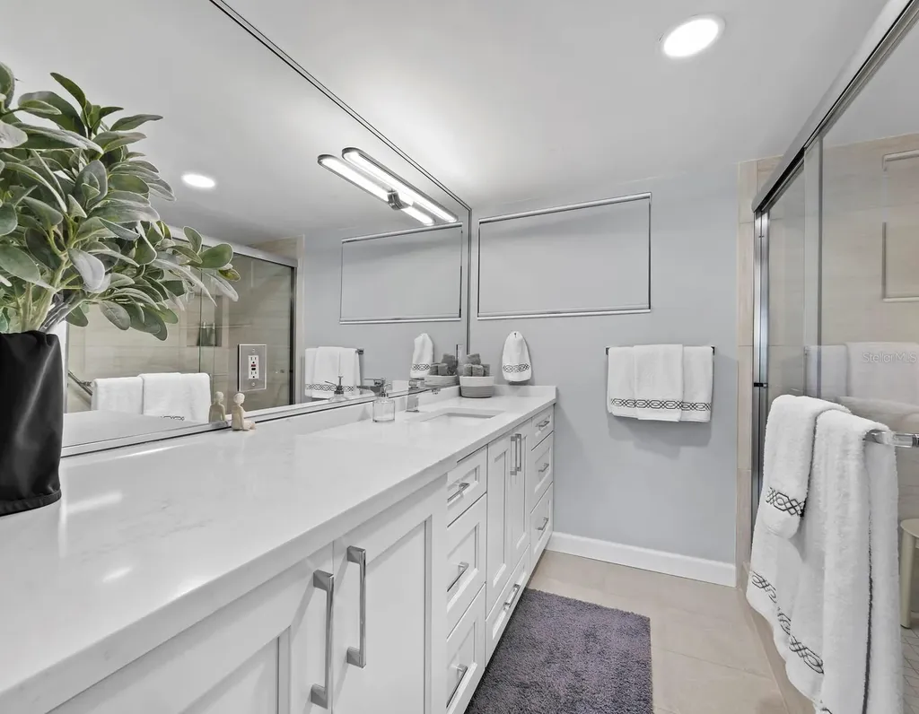 4400 Exeter Drive Longboat Key FL 34228