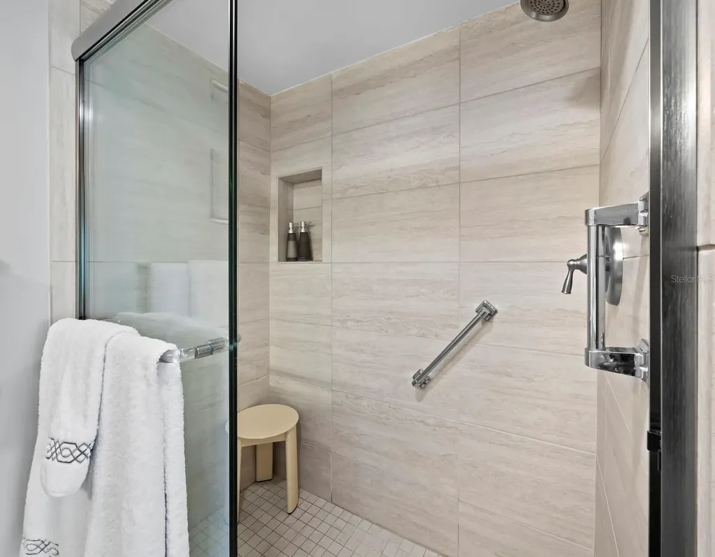 4400 Exeter Drive Longboat Key FL 34228