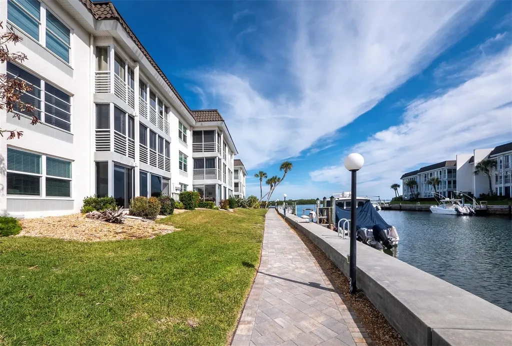 4400 Exeter Drive Longboat Key FL 34228