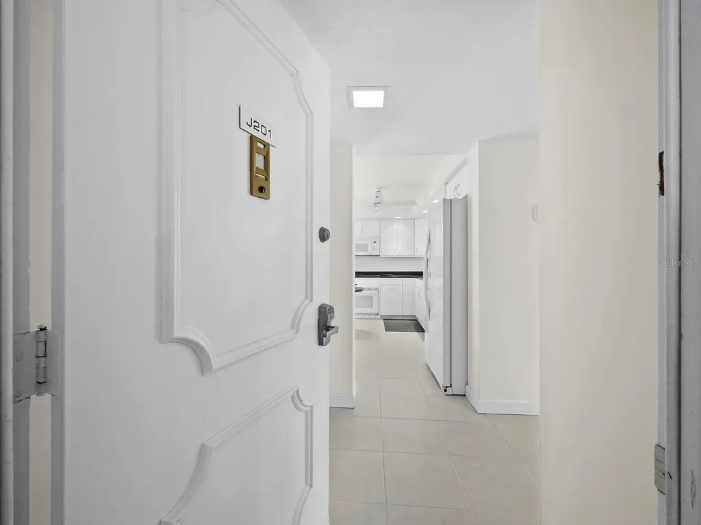 4400 Exeter Drive Longboat Key FL 34228