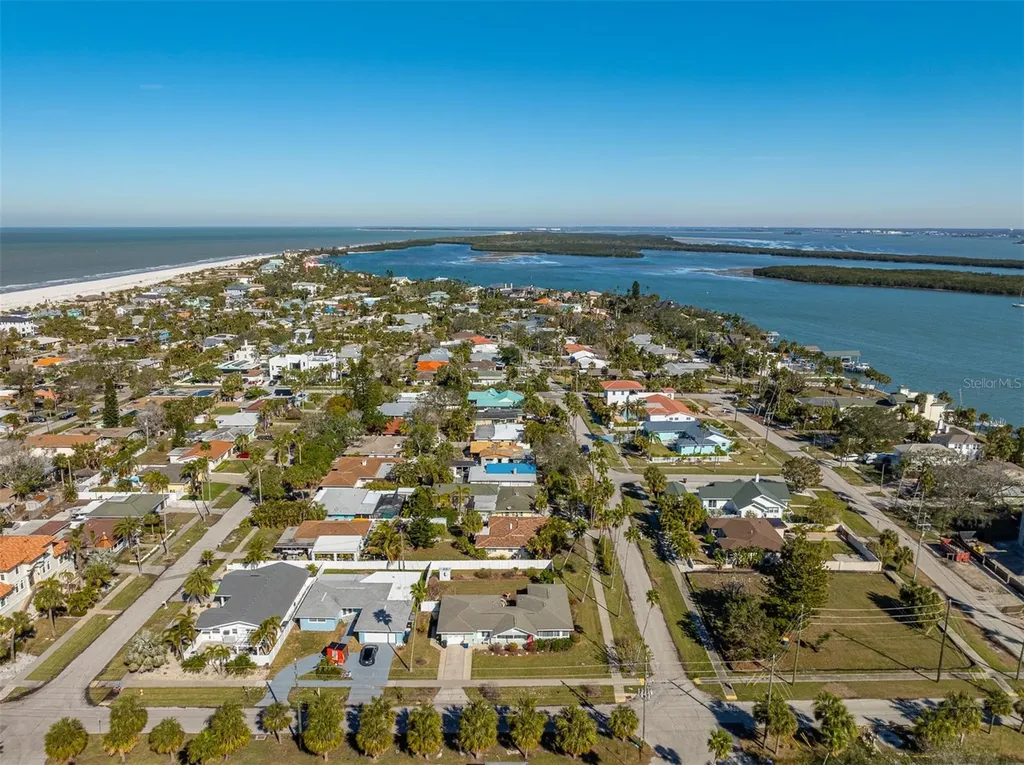 66 Kipling Plaza Clearwater Beach FL 33767