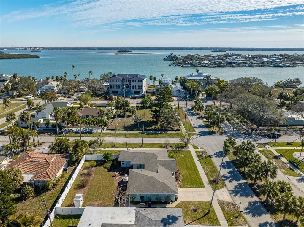 66 Kipling Plaza Clearwater Beach FL 33767