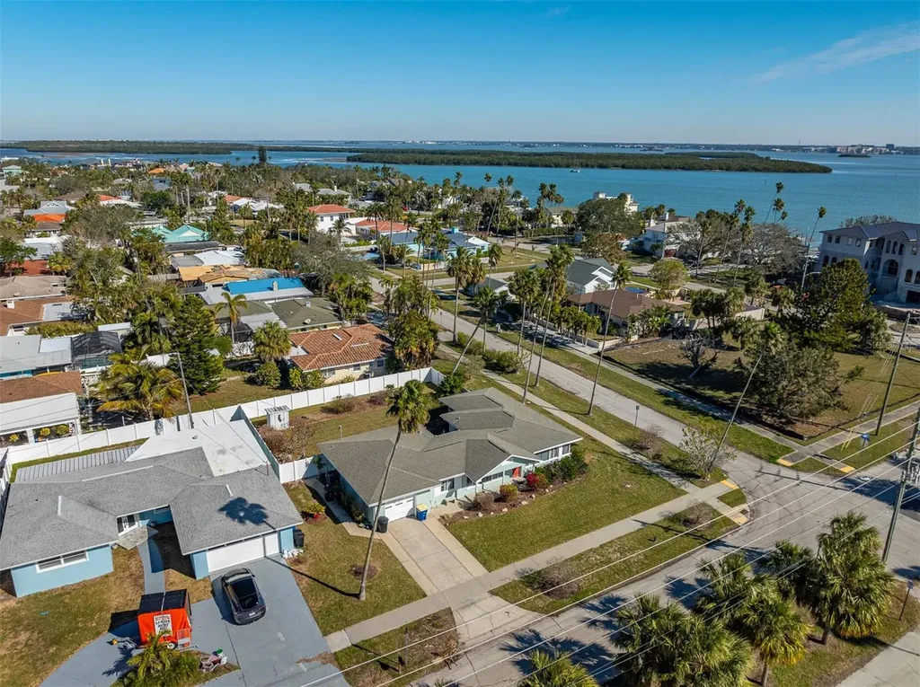 66 Kipling Plaza Clearwater Beach FL 33767