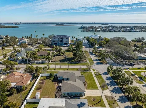 66 Kipling Plaza Clearwater Beach FL 33767