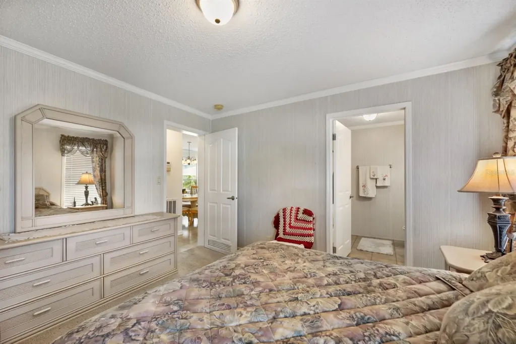 2100 Kings Highway Port Charlotte FL 33980