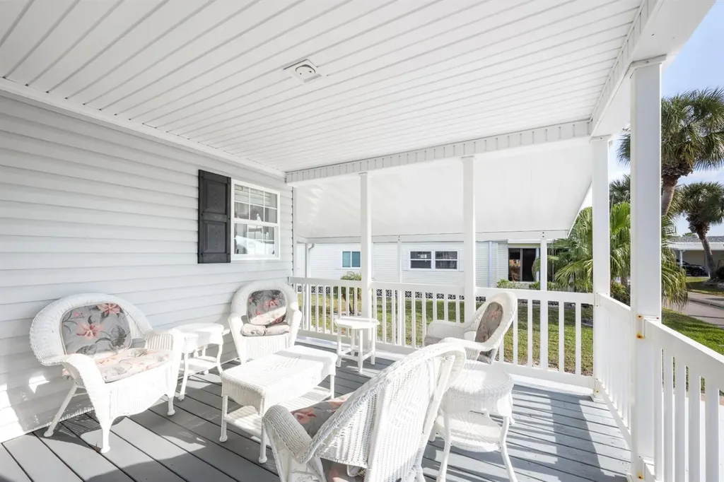 2100 Kings Highway Port Charlotte FL 33980