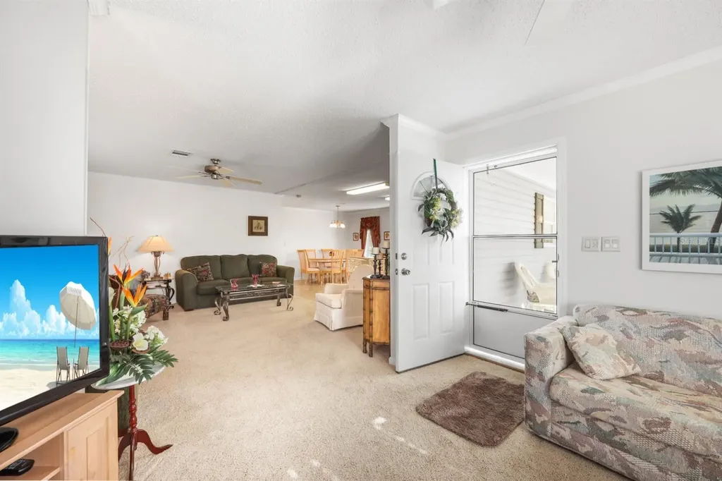 2100 Kings Highway Port Charlotte FL 33980