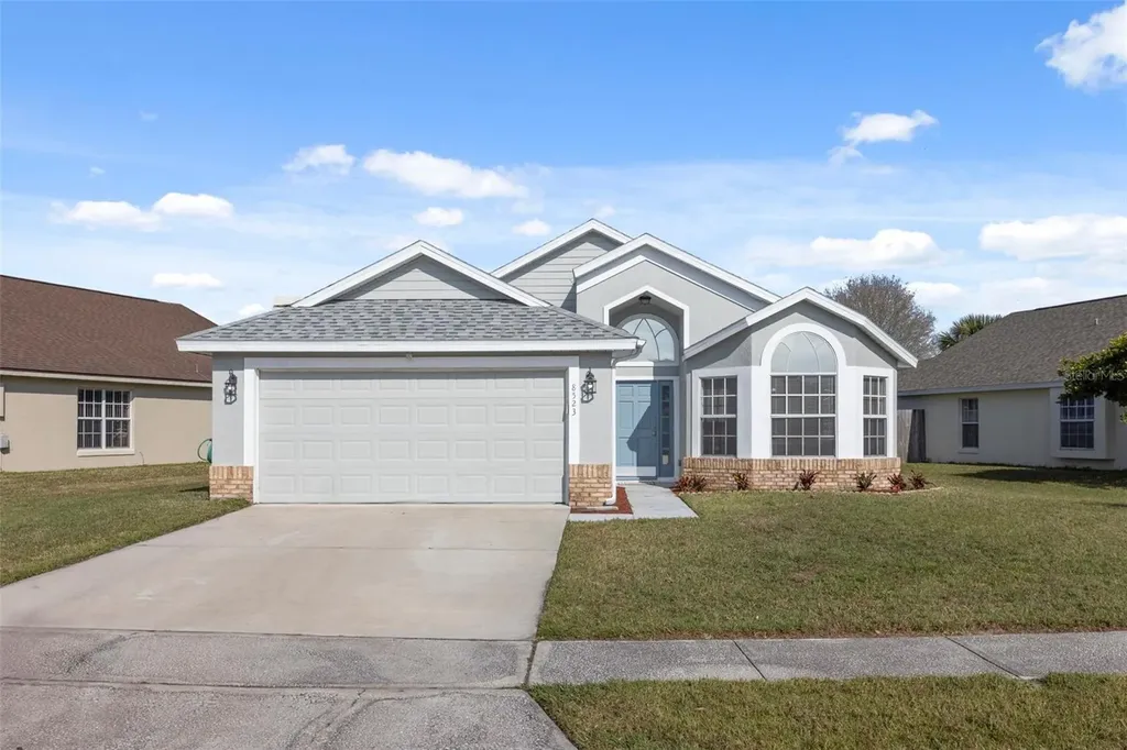 8523 Fort Clinch Avenue Orlando FL 32822