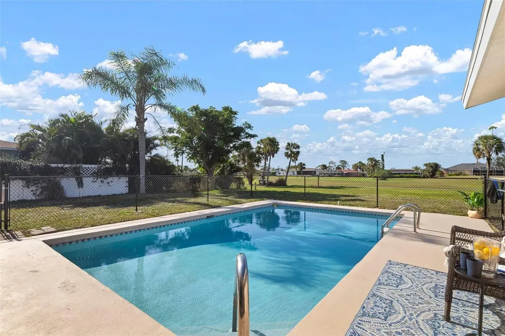84 Caddy Road Rotonda West FL 33947